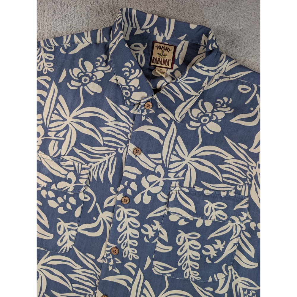 Tommy Bahama Mens XL Blue Silk Floral Tropical Camp Shirt Short Sleeve Button Up